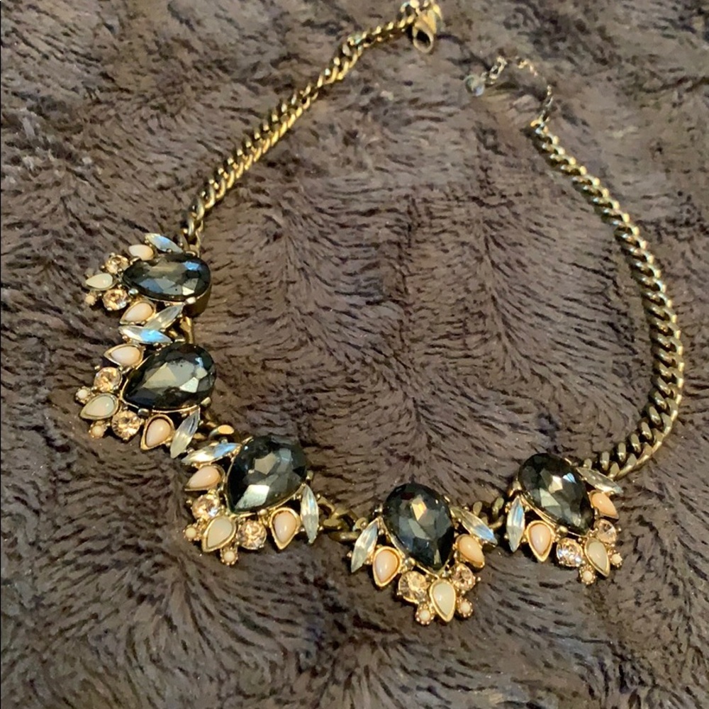 Express Stone Necklace